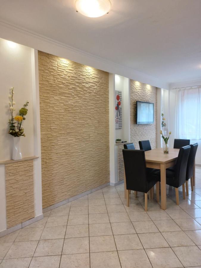 Apartmancentrum Дьюла Екстер'єр фото